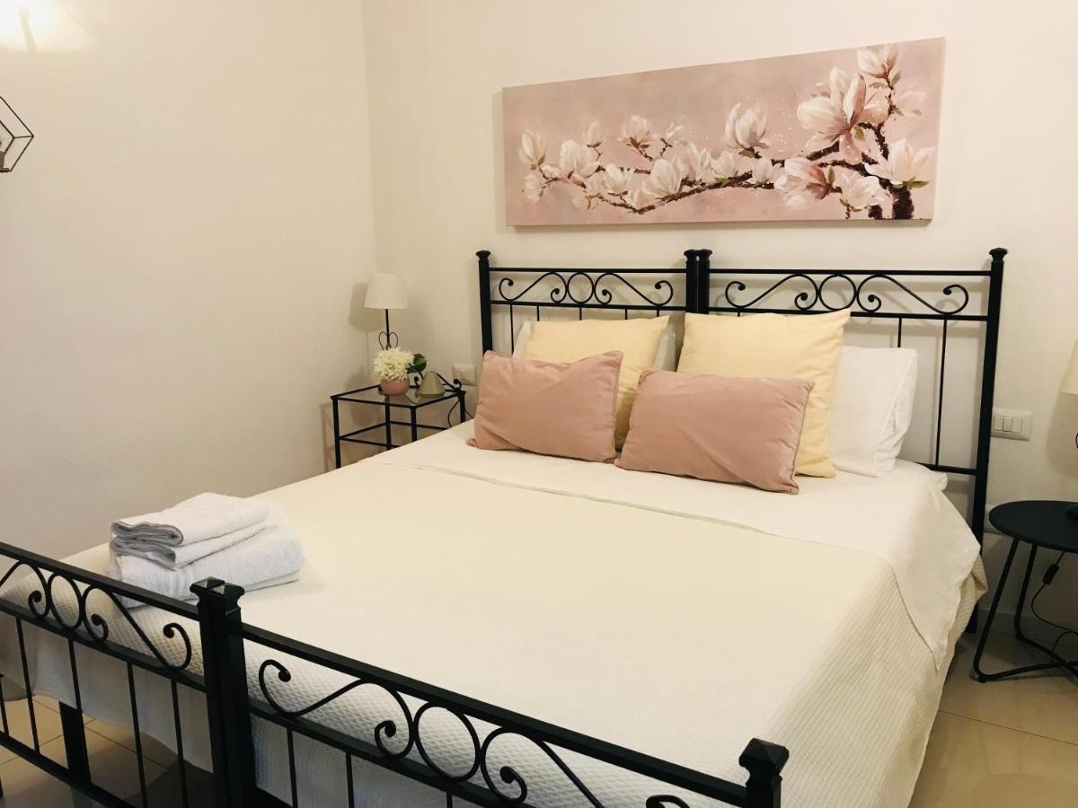 Camera Privata “Un Nido A Castello” Hotel Cagliari Luaran gambar