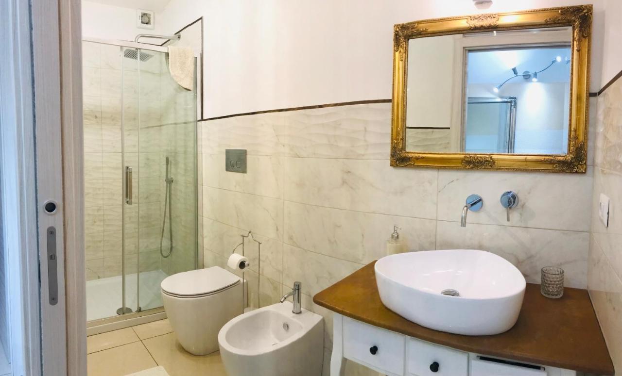 Camera Privata “Un Nido A Castello” Hotel Cagliari Luaran gambar