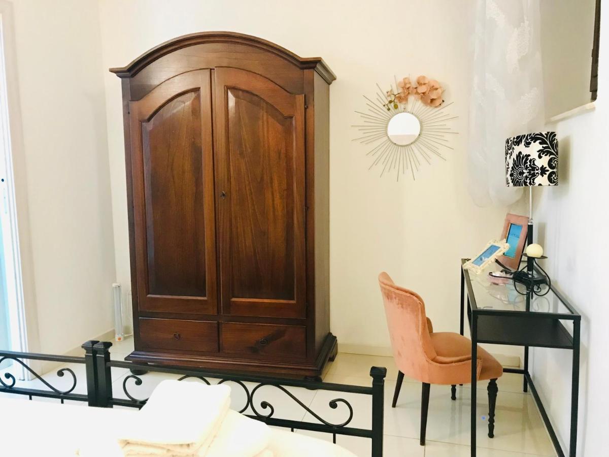 Camera Privata “Un Nido A Castello” Hotel Cagliari Luaran gambar